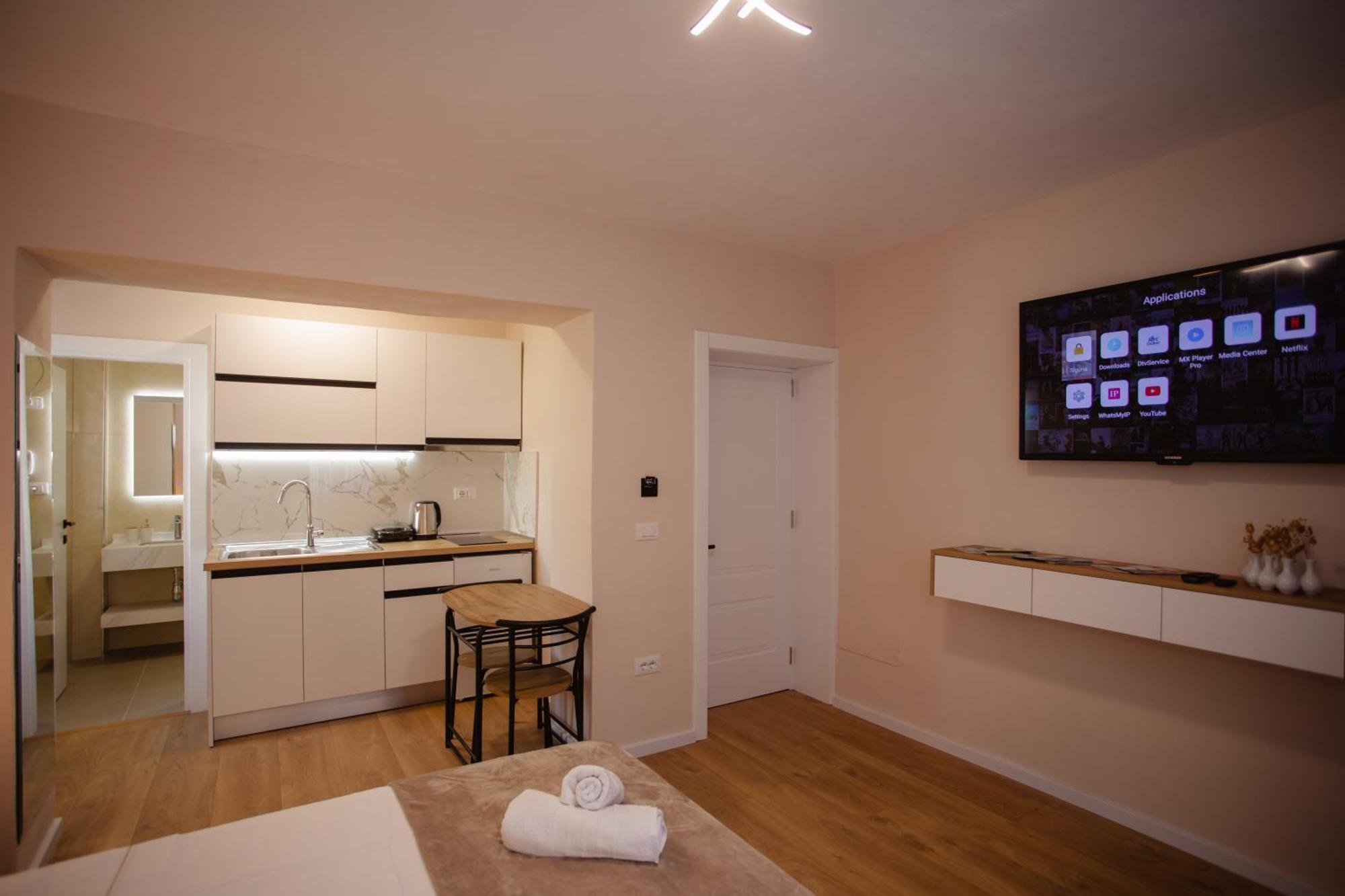 City Center Studio Apartments Shkoder Exterior photo